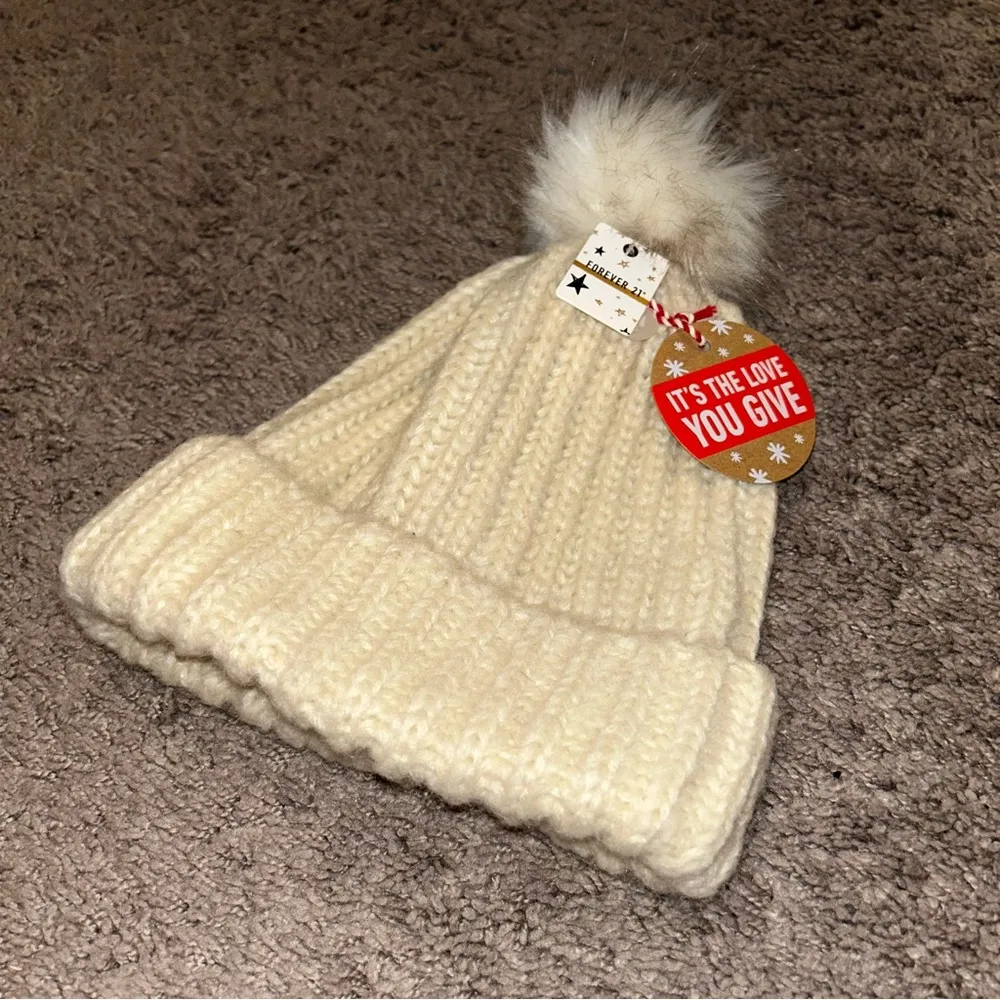 NEW Forever 21 Cream White Beanie Hat with Puffball Women’s One Size Winter Warm - Image 3