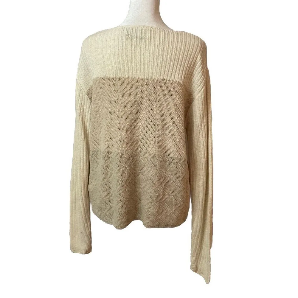 Liz Claiborne  Knit Ivory And Beige Sweater. Cotton/Linen Size Medium. LTOP835 - Image 2