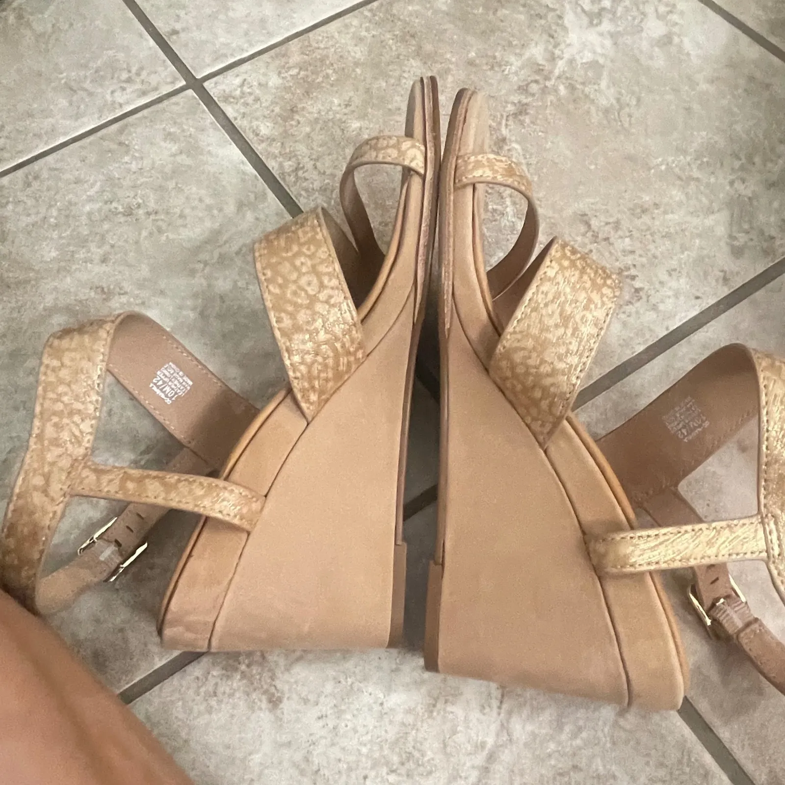 Corso Como Snow Leopard latte Leather Ankle Strap Wedge Sandals NEW 10M nashila - Image 7