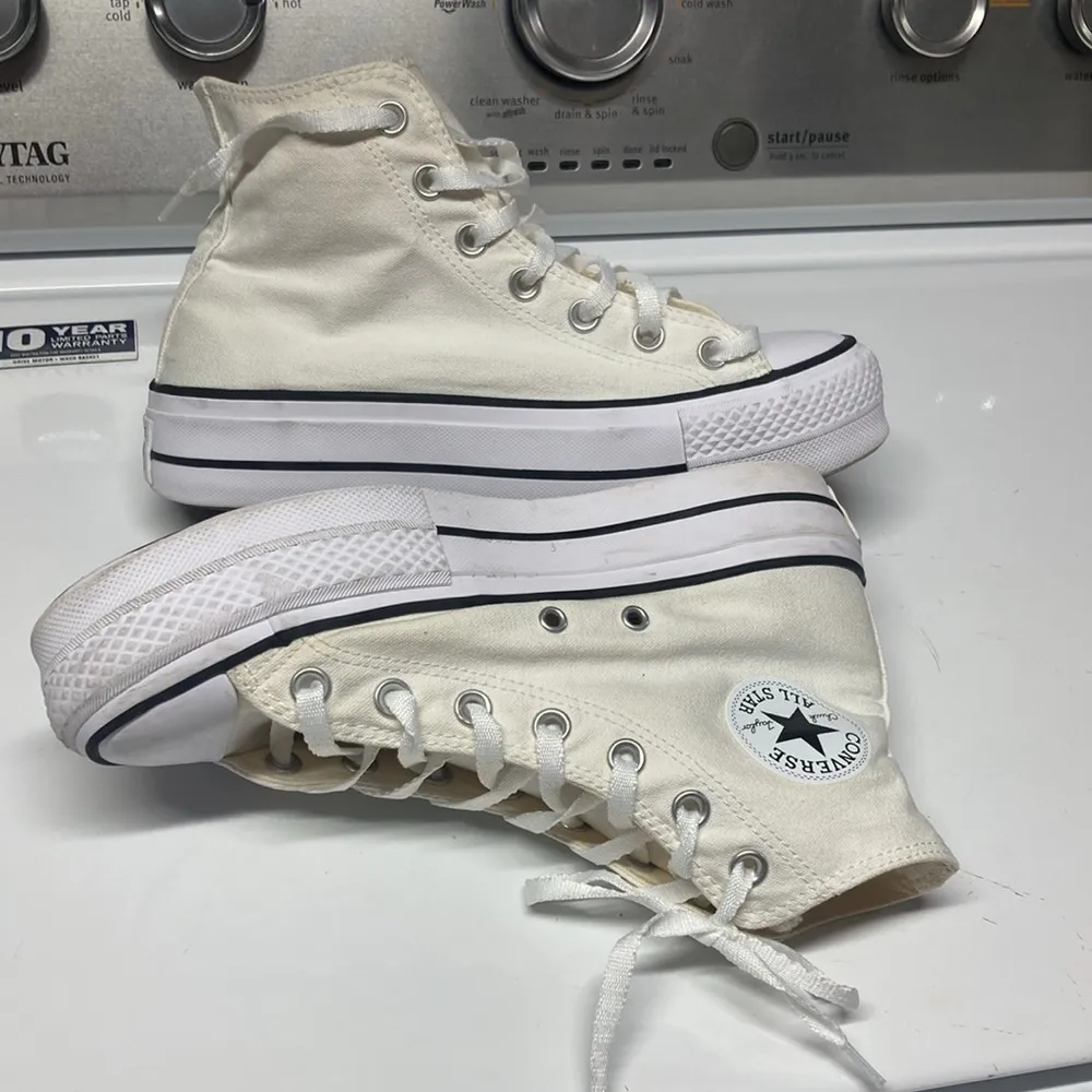 Converse Women’s Chuck Taylor All Star Lift Sneakers Egret White Color Size 7.5 - Image 9