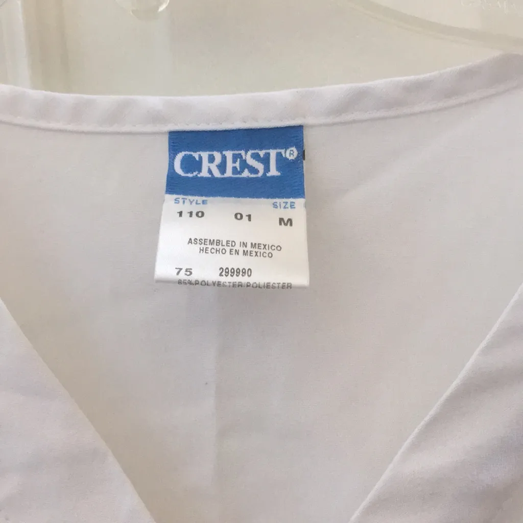 FINAL MARKDOWN Ladies’ Crest Scrub Top (M) White Size M - Image 4