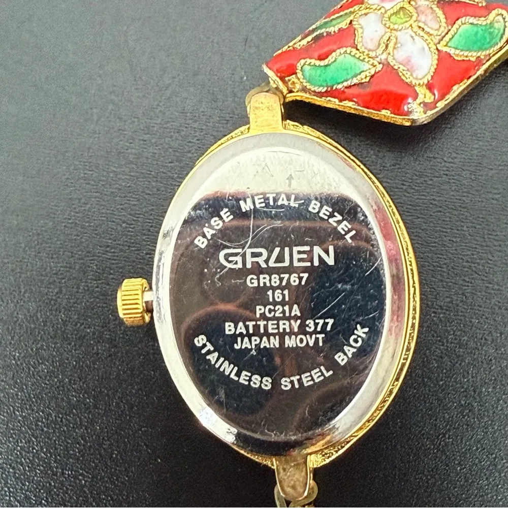 Vintage GRUEN Mother of Pearl Face Red Cloisonne Beaded Stretchy Ladies Watch - Image 12