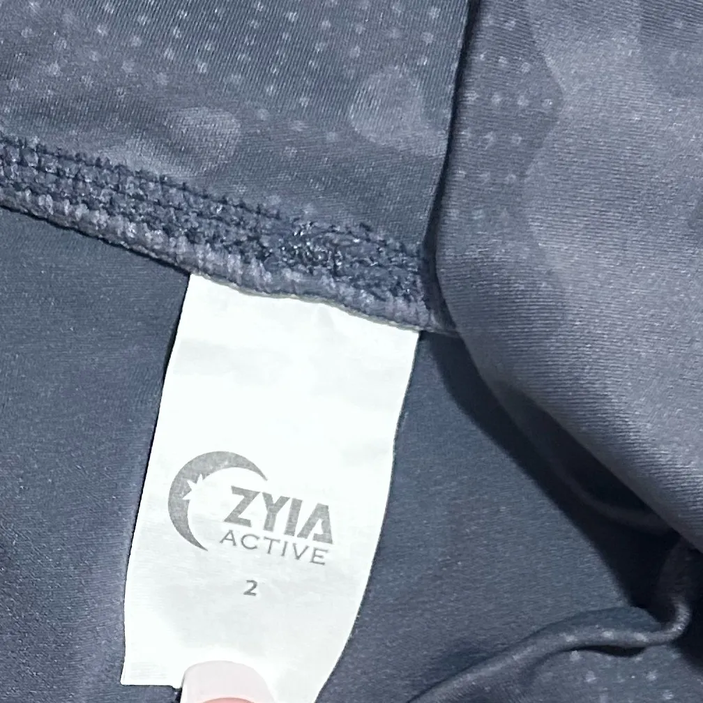 Zyia Active Gray Digital Camo High Waisted Leggings Size 2 - Image 6