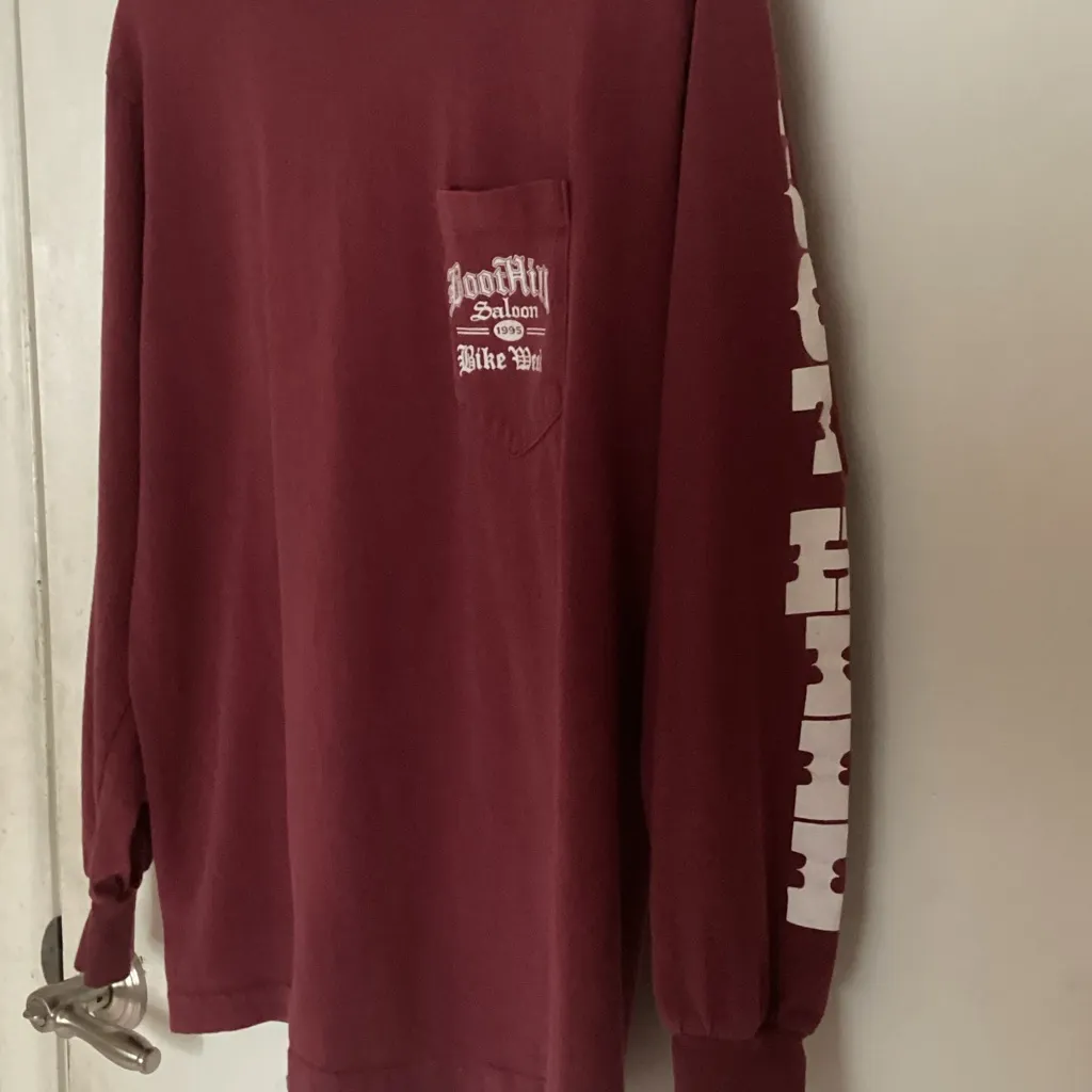 🌟VTG🌟 1995 FAMOUS BOOT HILL SALOON BIKE WEEK LONG SLEEVE BIKER TEE Sz. Med. Black - Image 4