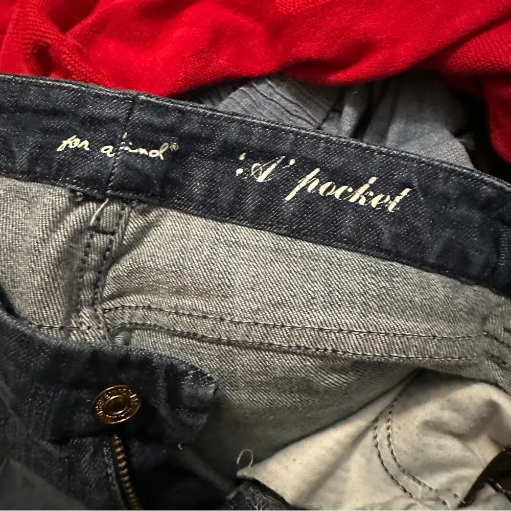 7 For All Mankind A Pocket Flare Distressed Jeans size 27 - Image 5