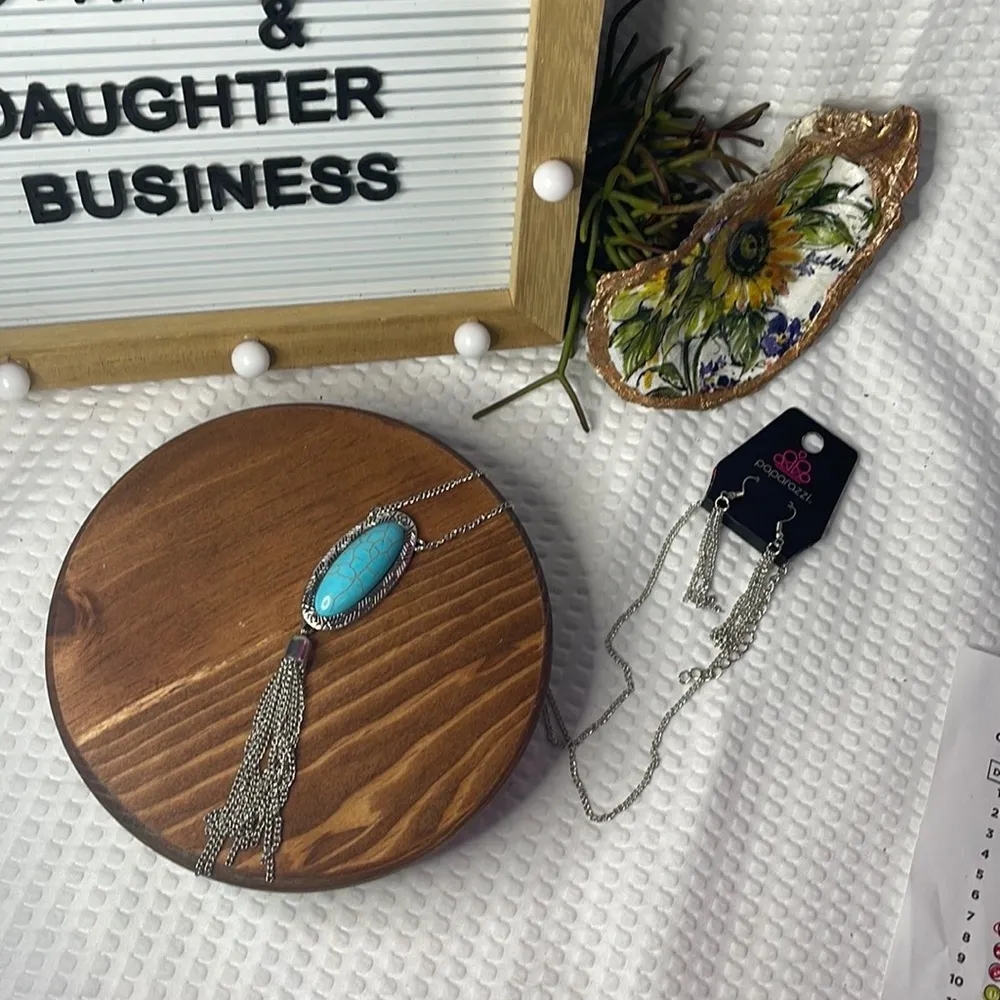 Paparazzi Ethereal Eden Blue Stone Necklace. Gorgeous piece! - Image 2