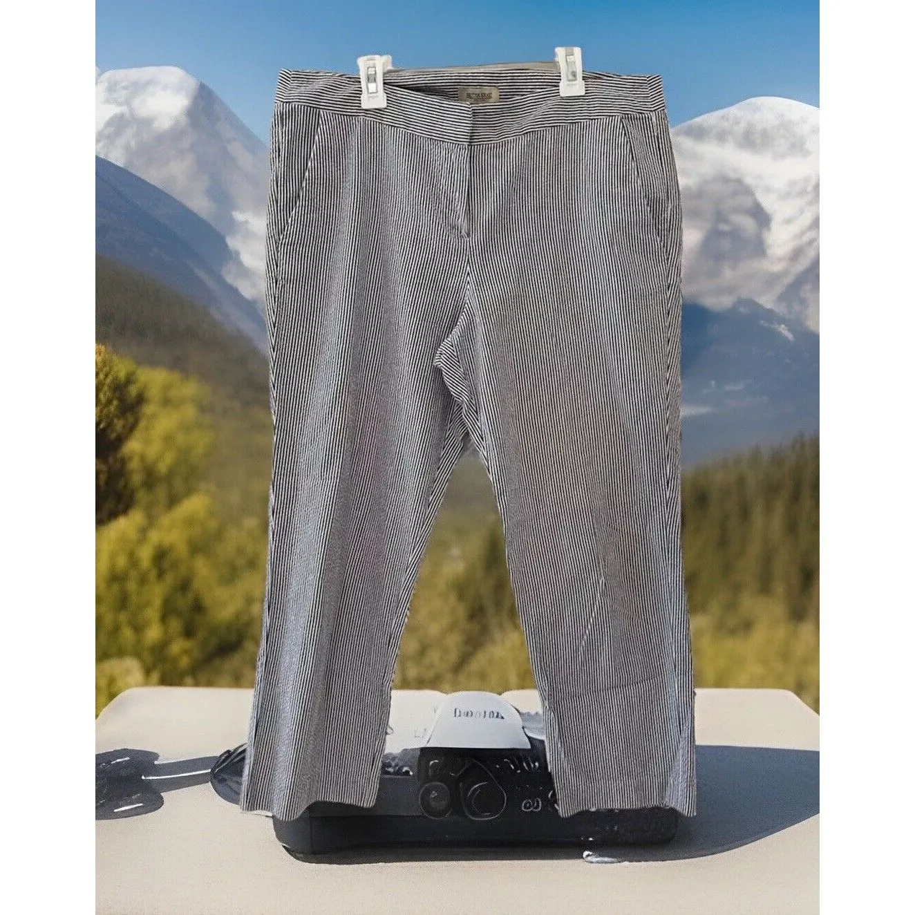 British Khaki tripped Capri Pants -‎ size 10 - Image 2