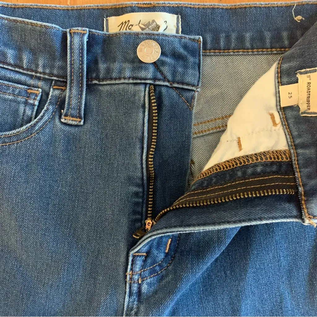 Madewell 11” Roadtripper Skinny High Rise Slit Hem Jeans Size 25 - Image 3