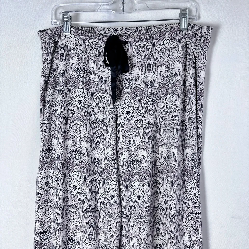 Soma Black and White Patterned wide leg Pants size Medium - Image 3