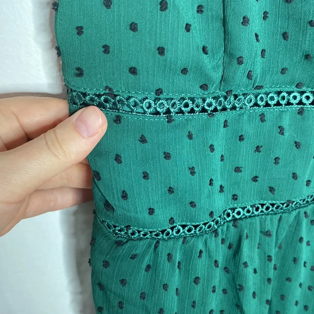 Francesca’s Mi Ami Hunter Green Clip dot tiered ruffled dress size M - Image 8