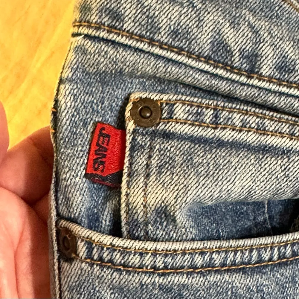 BCBGMAXAZRIA Bootcut Medium Wash Jamil Jeans Juniors 7/8 R - Image 4