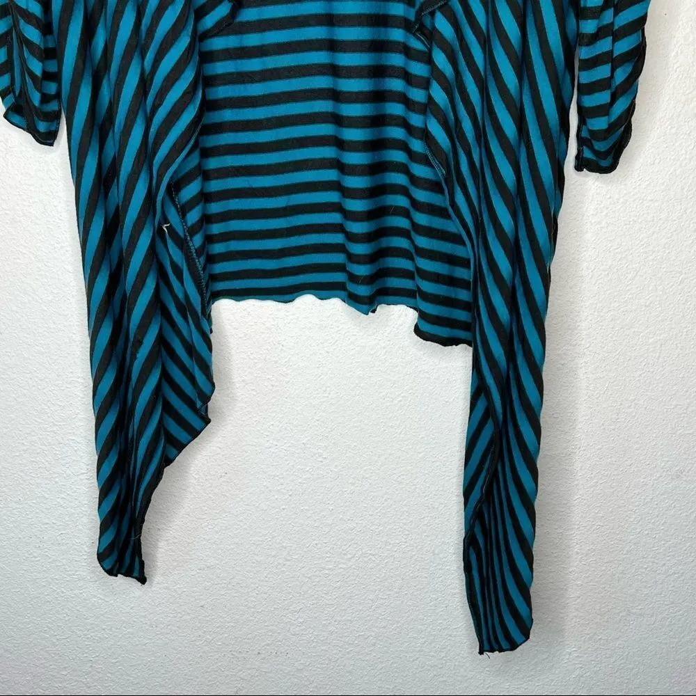 K & C Striped‎ Cover - Image 4