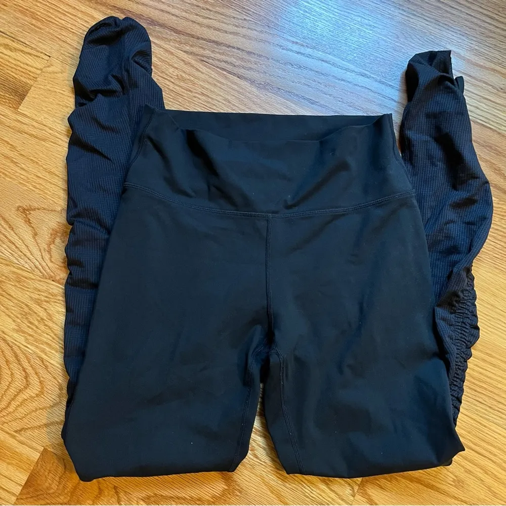 Fabletics  Cashel Foldover PureLuxe Legging in black size medium - Image 5