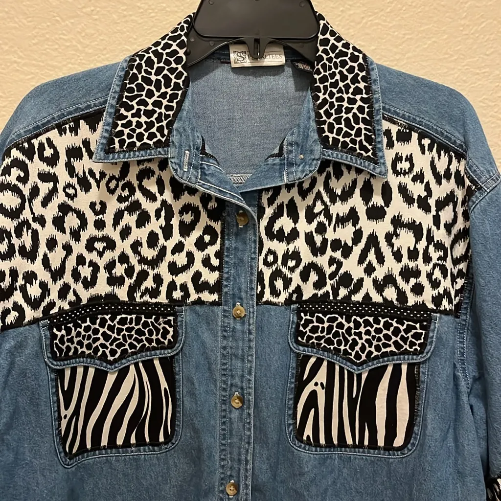 Vintage Jean shirt zebra Animal Print Denim Shirt Blue Size XL - Image 3