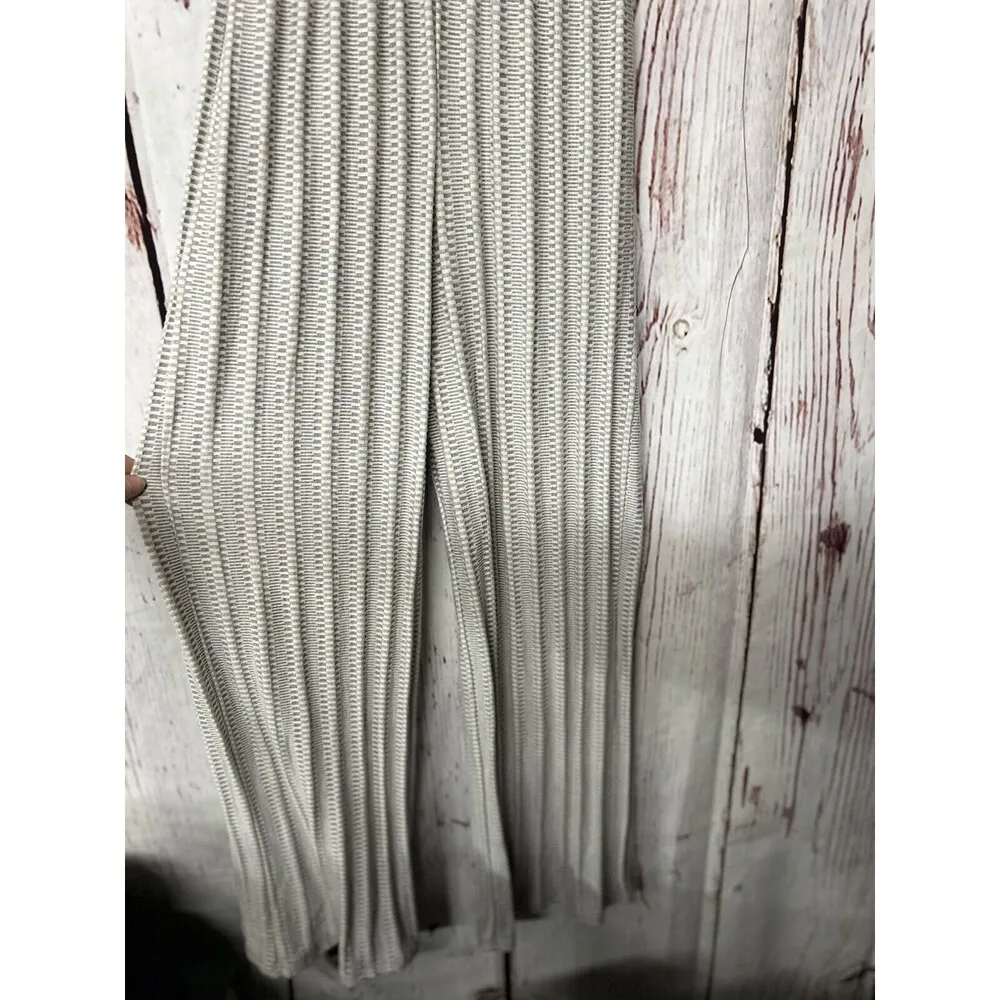 Caution To The Wind Anthropologie Tie White Grey ShortSleeve Jumpsuit Size Small - Image 4