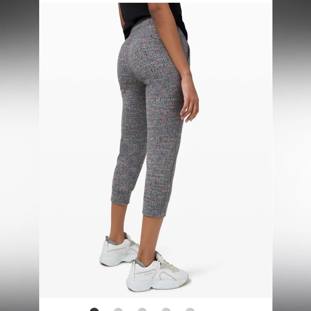 Lululemon Ready to Rulu Jogger Crop
Neon Tweed Jacquard size 6 - Image 2