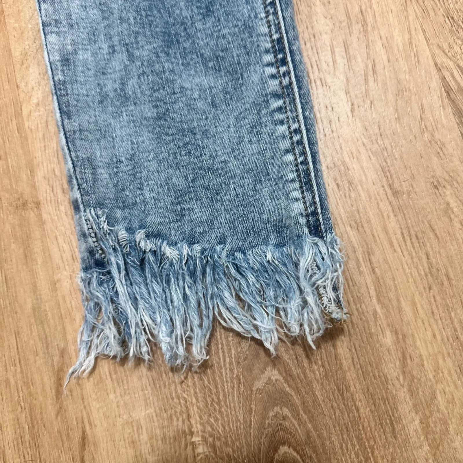 Free People | Women's Y2K Acid Wash Frayed Hem Distressed Skinny Jeans, Size 27 - Image 5