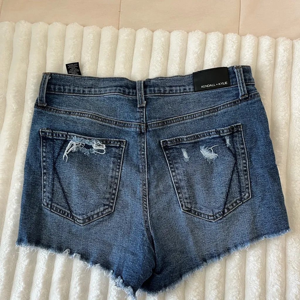 Kendall & Kylie the icon  Distressed Women Shorts - Image 4