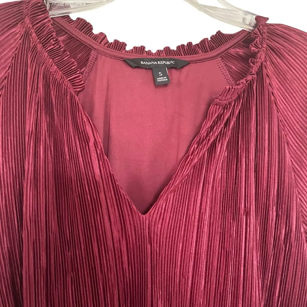Banana Republic Burgundy Long Sleeve Plisse Pleated Swing Shift Dress Size Small - Image 3