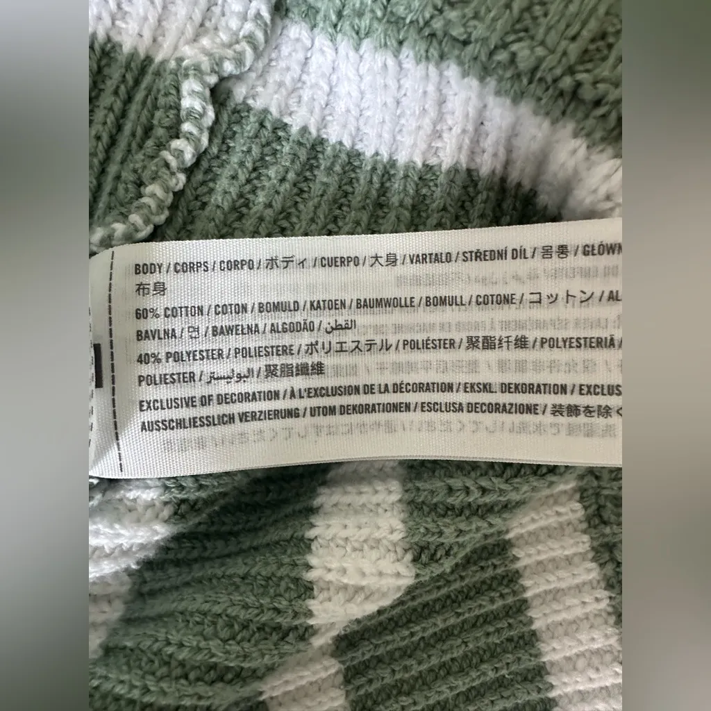 Hollister women’s size large ribbed green and white striped sweater with collar - Image 6