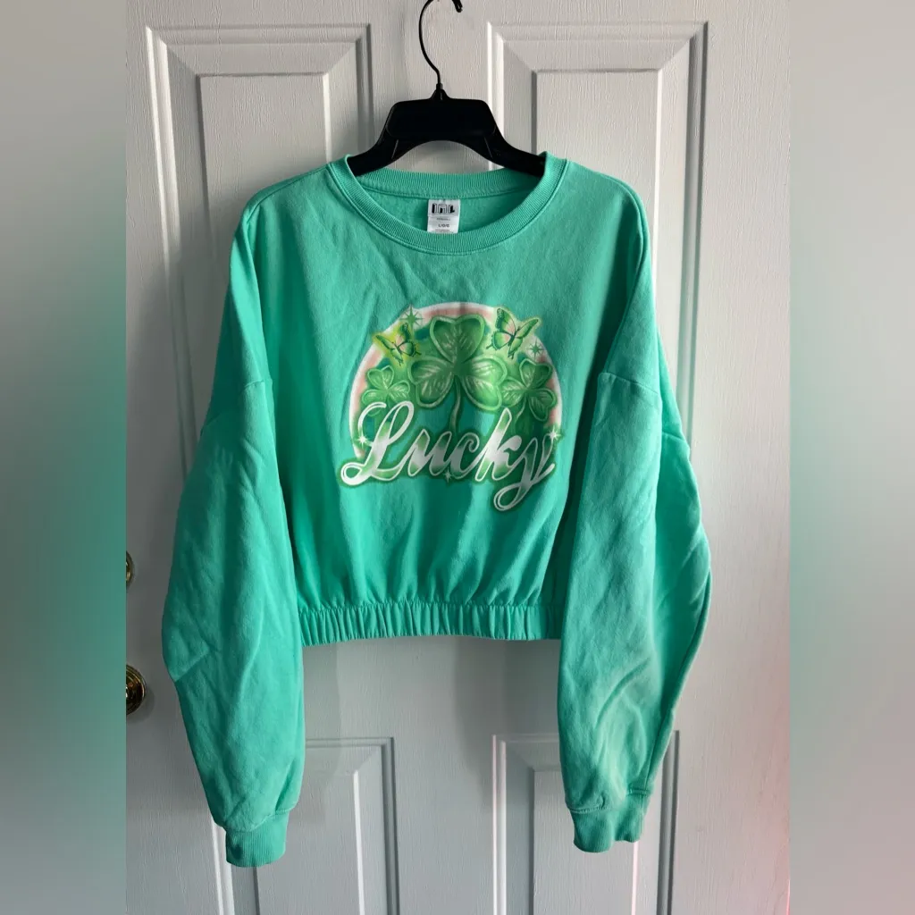 IML Lucky Clover Cropped Women’s Sweater. SIZE LARGE Mint Green Graphic Pullover - Image 2