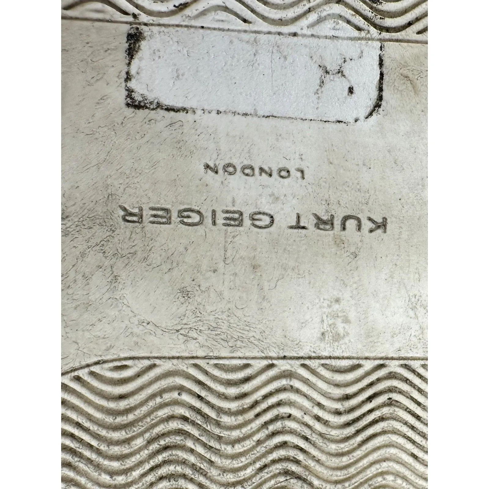 Kurt Geiger London Leather Liviah Sneakers Rainbow Crystals Sz 38 (7 US) EUC!! Black - Image 7