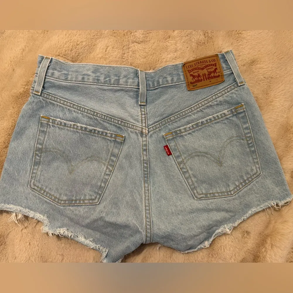 Levi’s 501 jean shorts - Image 2