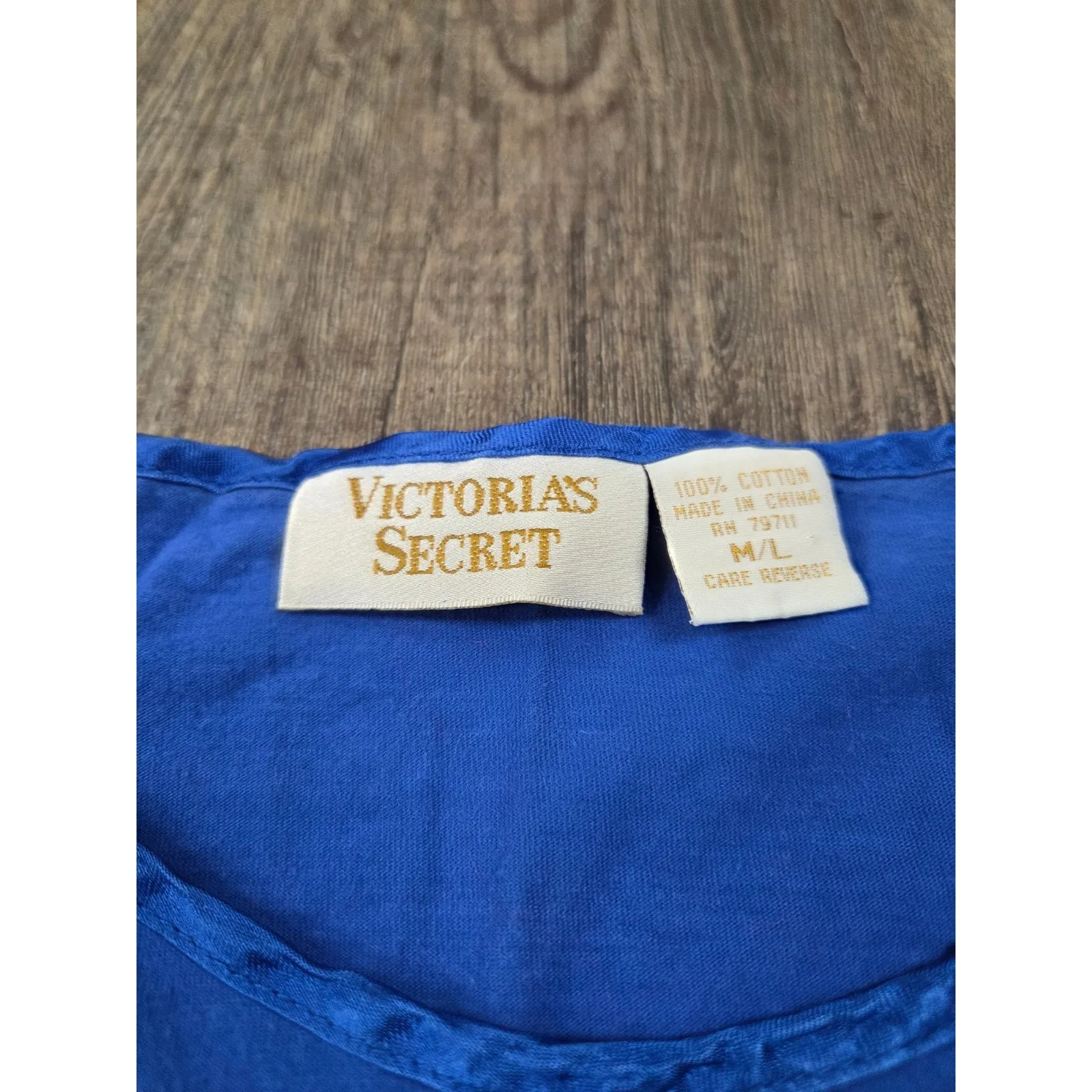 Vintage Victoria's Secret Gold Label Blue Pocket Tshirt Gown Rose Embroidered M - Image 3