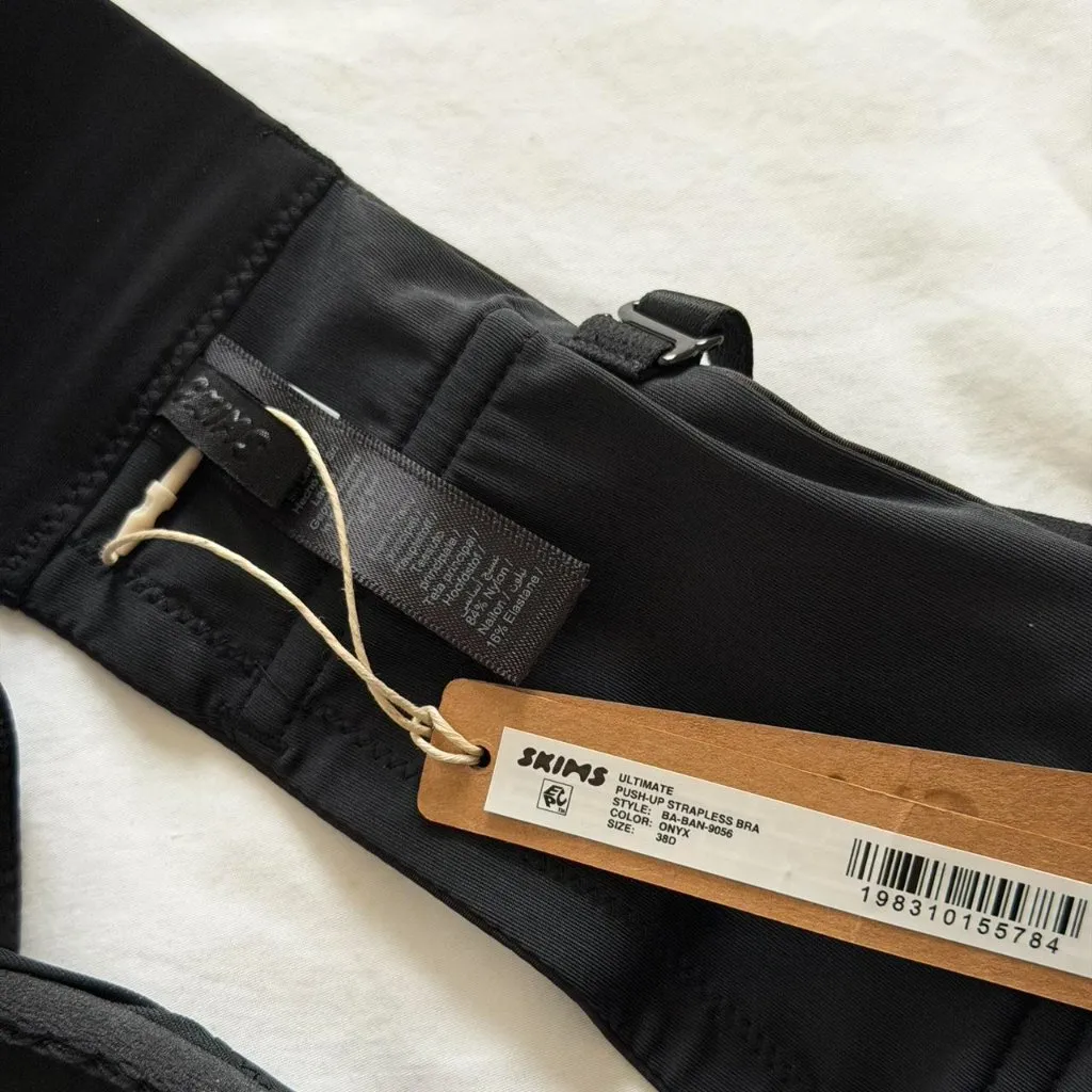 Skims Ultimate Strapless Push Up Bra in Onyx, Size 38D - Image 7