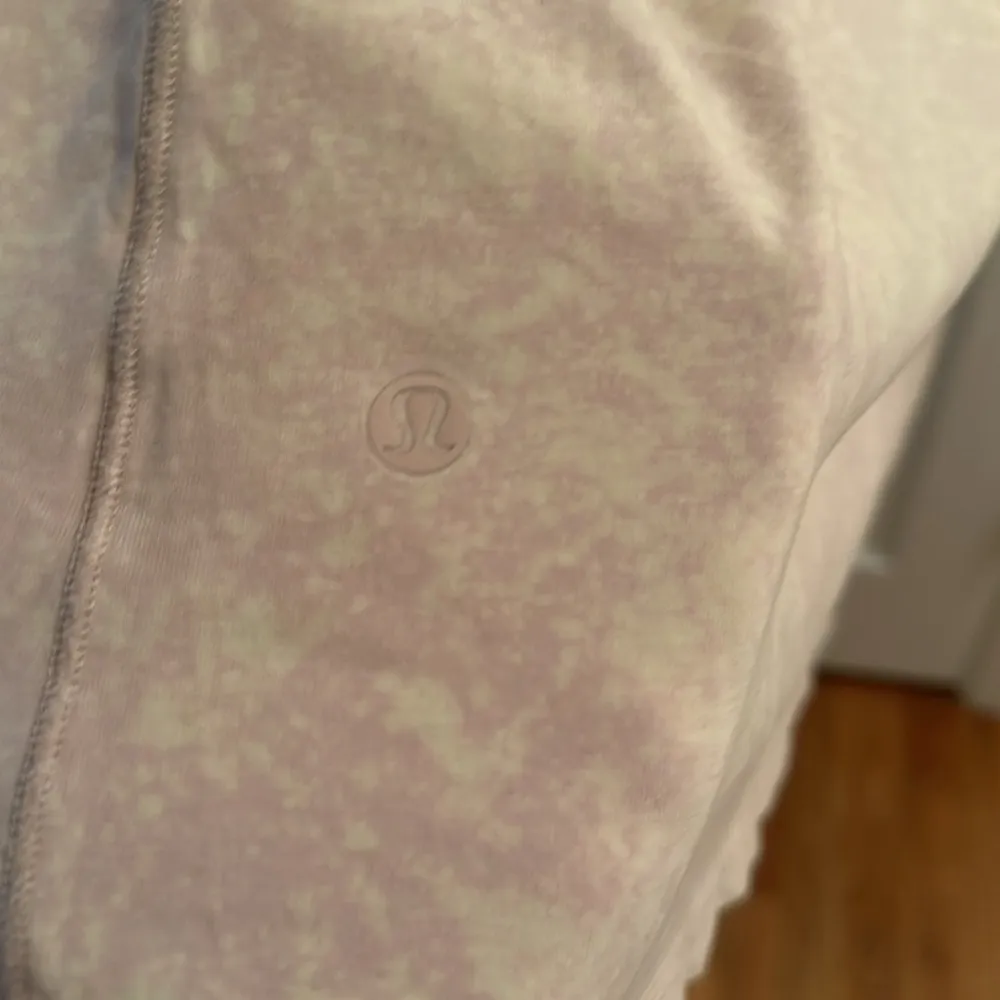 LULULEMON OVERSIZED TEE - Image 3