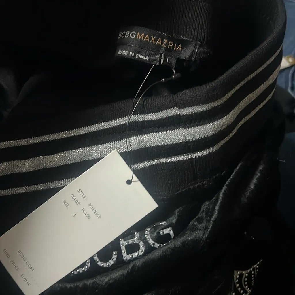 BCBG BLACK VELVET BLING SILVER STUD DRAGON & LOGO HOODIE & CROPPED PANTS SET NWT - Image 14