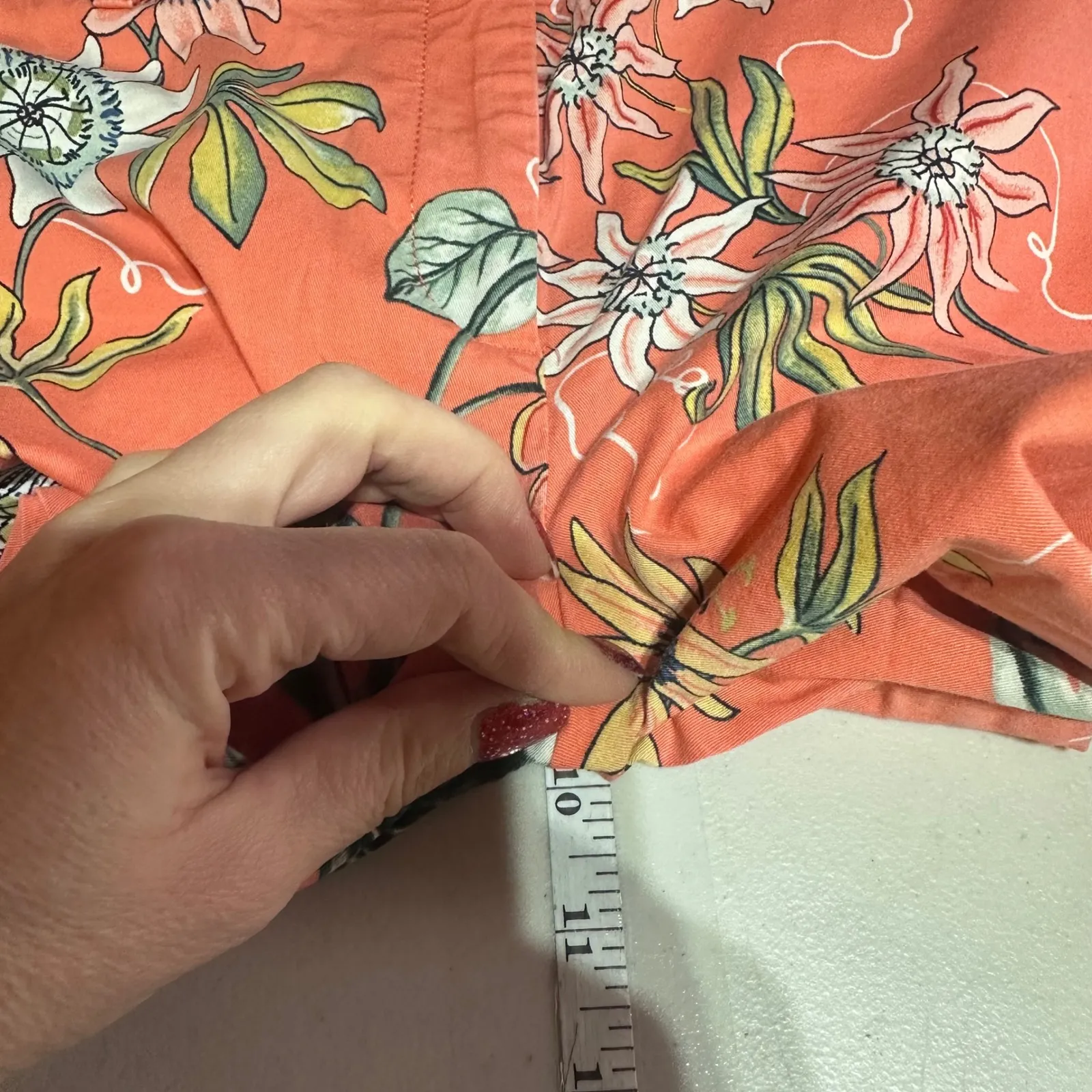 Ann Taylor Devin Fit Coral Floral Print Shorts Womens Size 10 4" inseam - Image 4