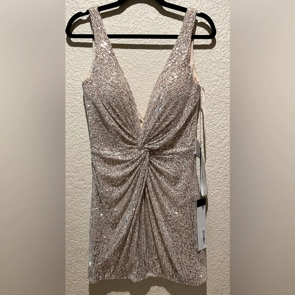 NWT Mac Duggal Style 26496 Knotted Waist Plunging Neckline, Sequins Dress Size 8 - Image 6