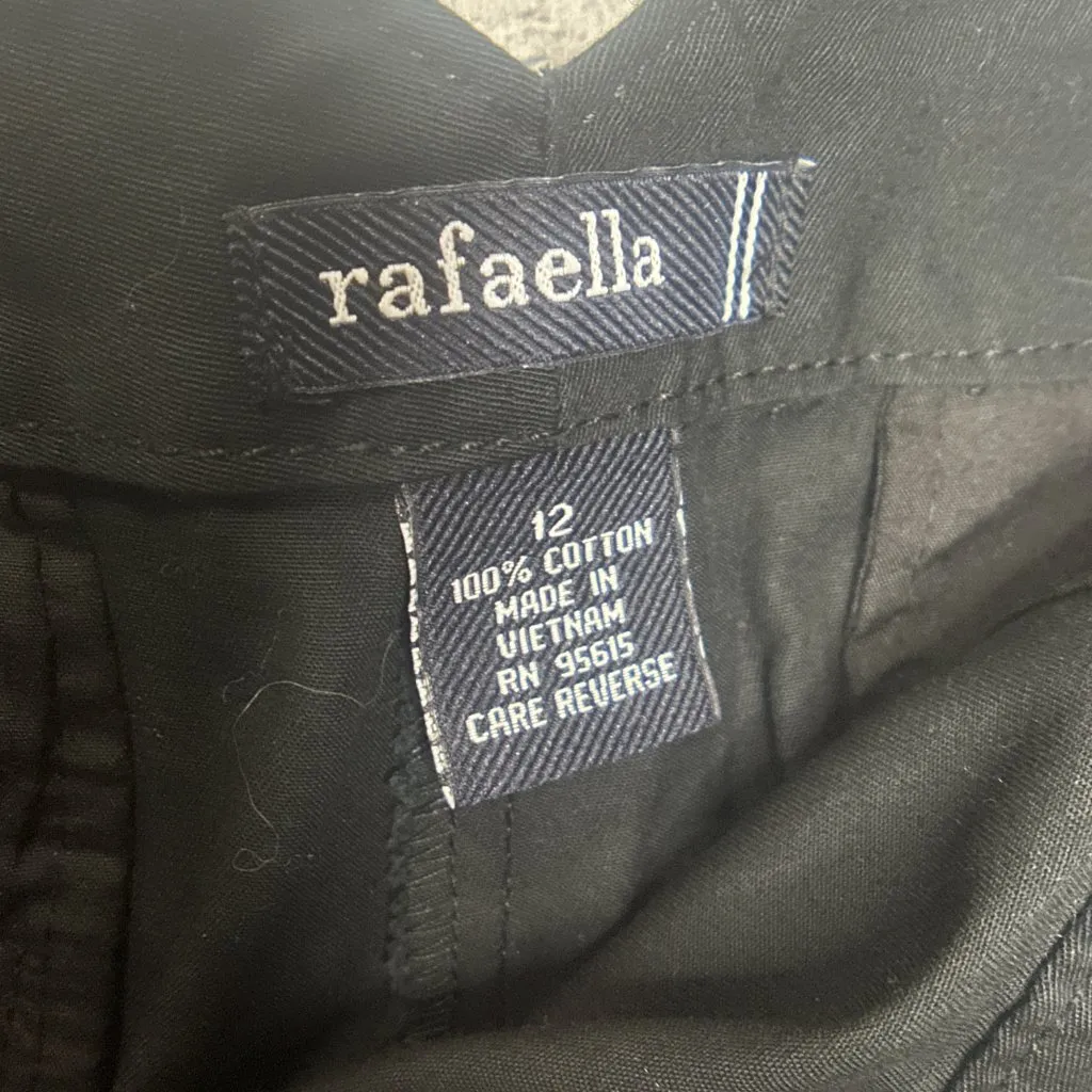 EUC Rafaella "The Stretch CTN Twill" Black Shorts Size 12 - Image 9