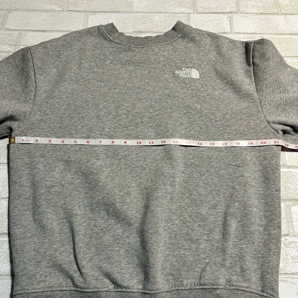 The North Face Woman’s Gray Crewneck Sweatshirt - Image 4