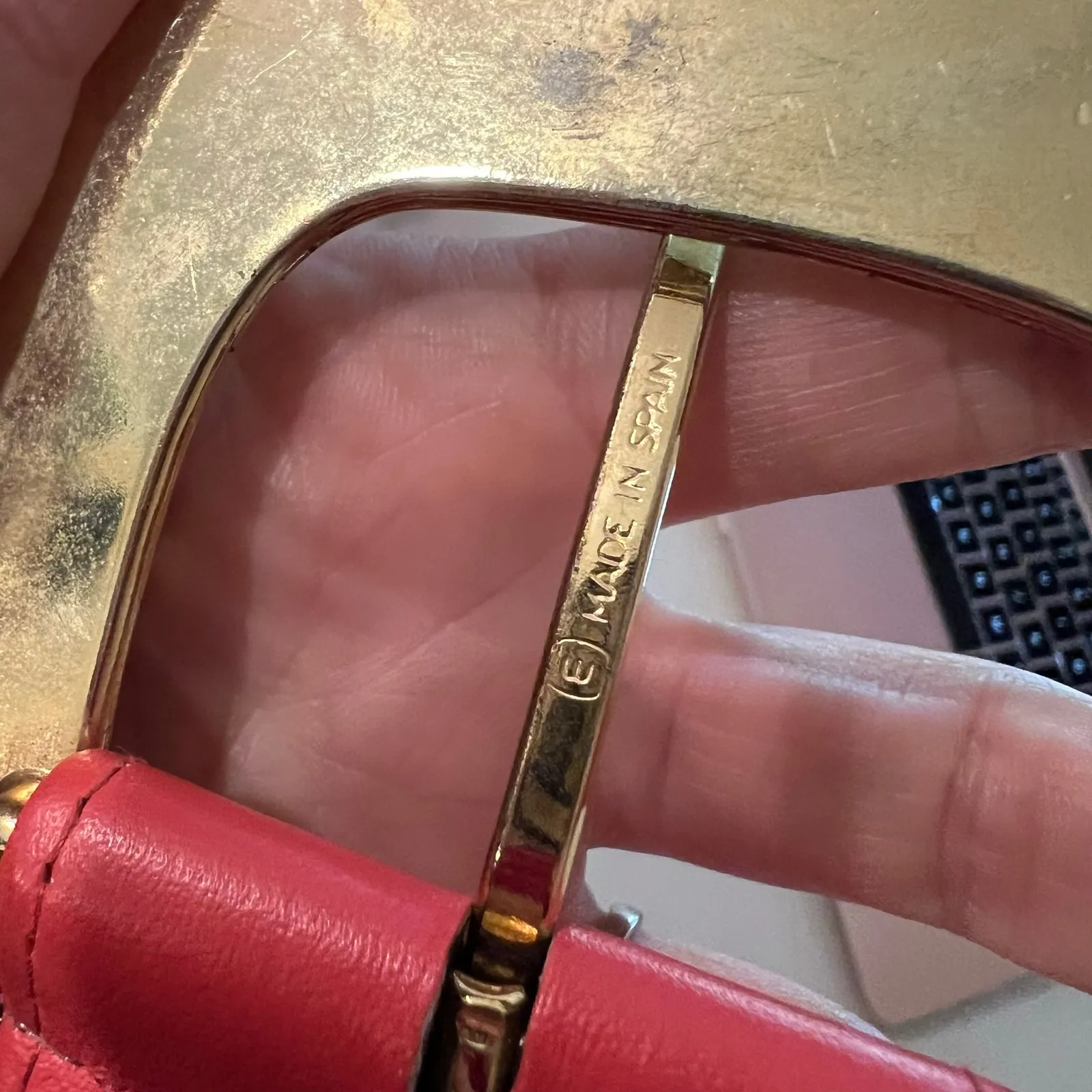 Carlisle Vintage Red Genuine Leather Gold Studded Chunky Buckle Belt Size XS/S - Image 6