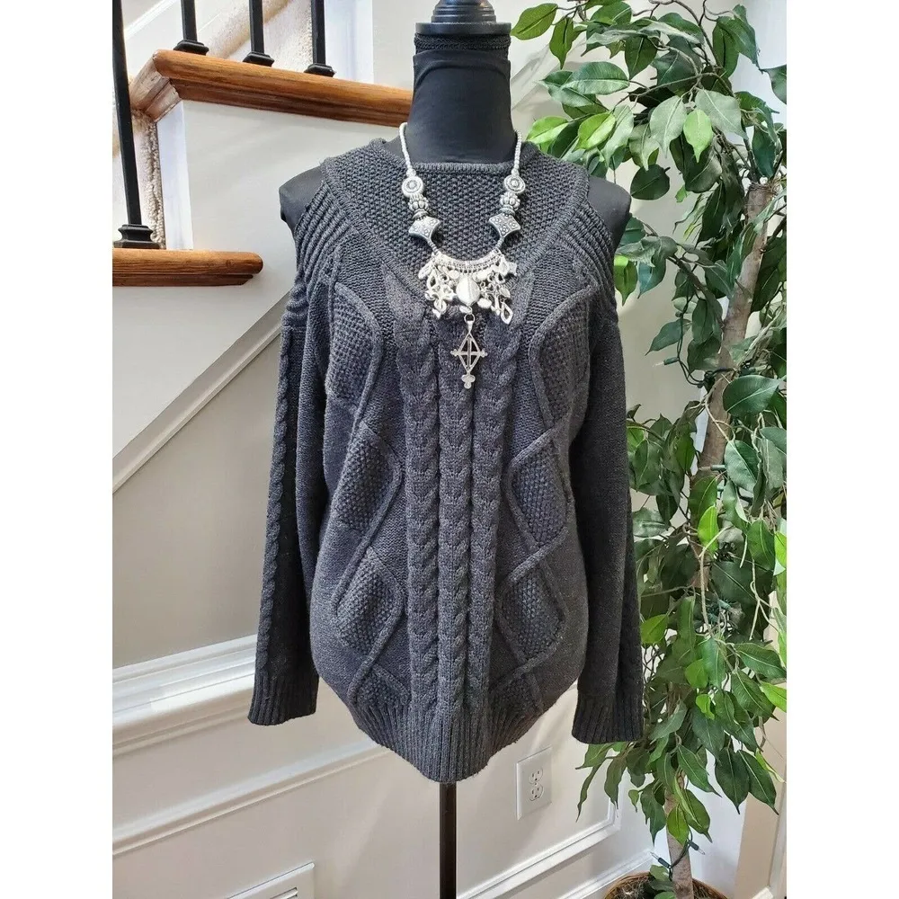 One A Women's Grey Acrylic Cold Shoulder Sleeve Round Neck Sweater Size Large Black - Image 11