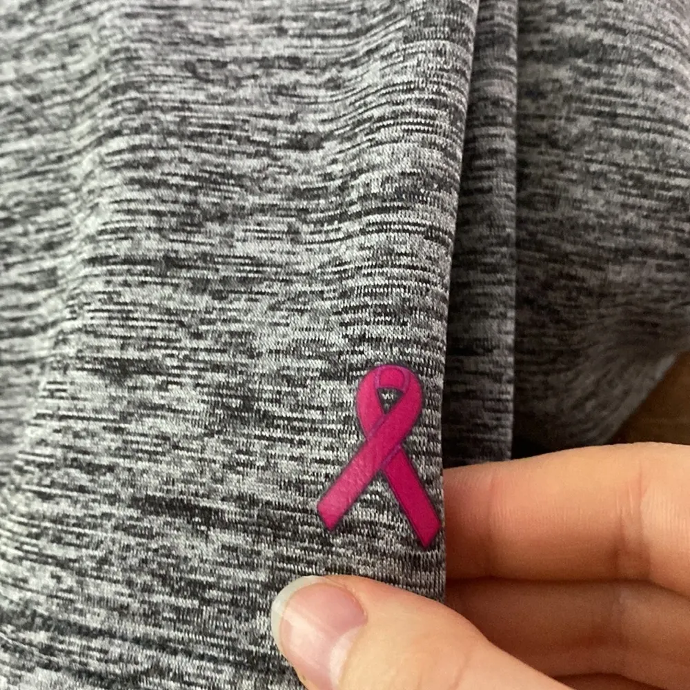 Under Armour fleece big logo storm hoodie in Heather gray and magenta colors M - Image 10