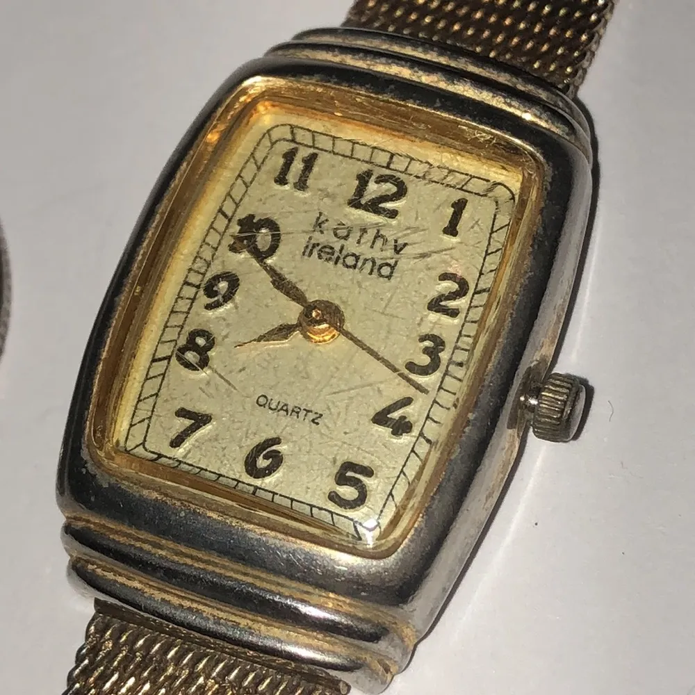 Kathy Ireland Vintage Mesh Stainless Steel Gold Tone Watch Wristwatch - Image 3
