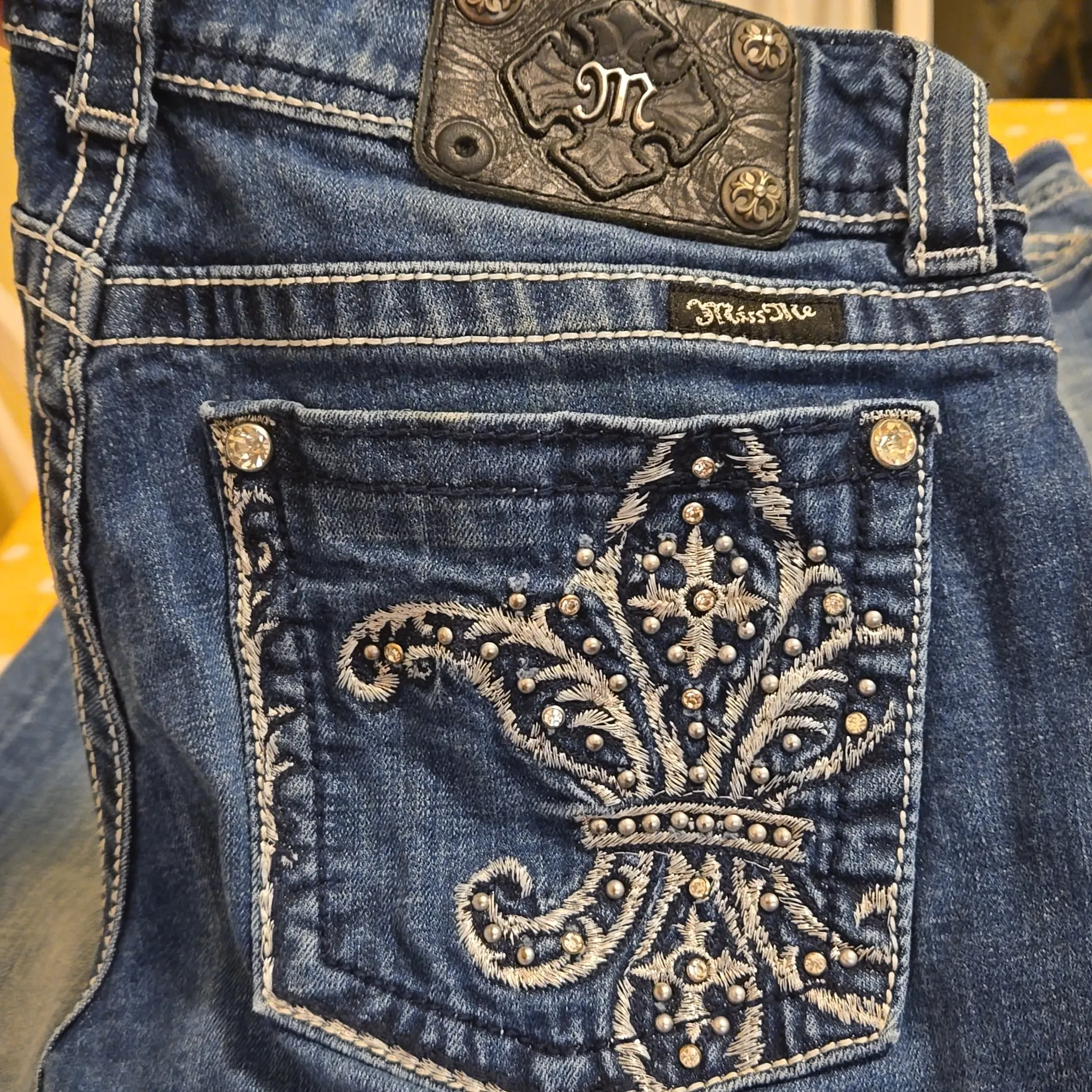 Miss Me Fleur De Lis Rhinestones Boot jeans 31 - Image 2