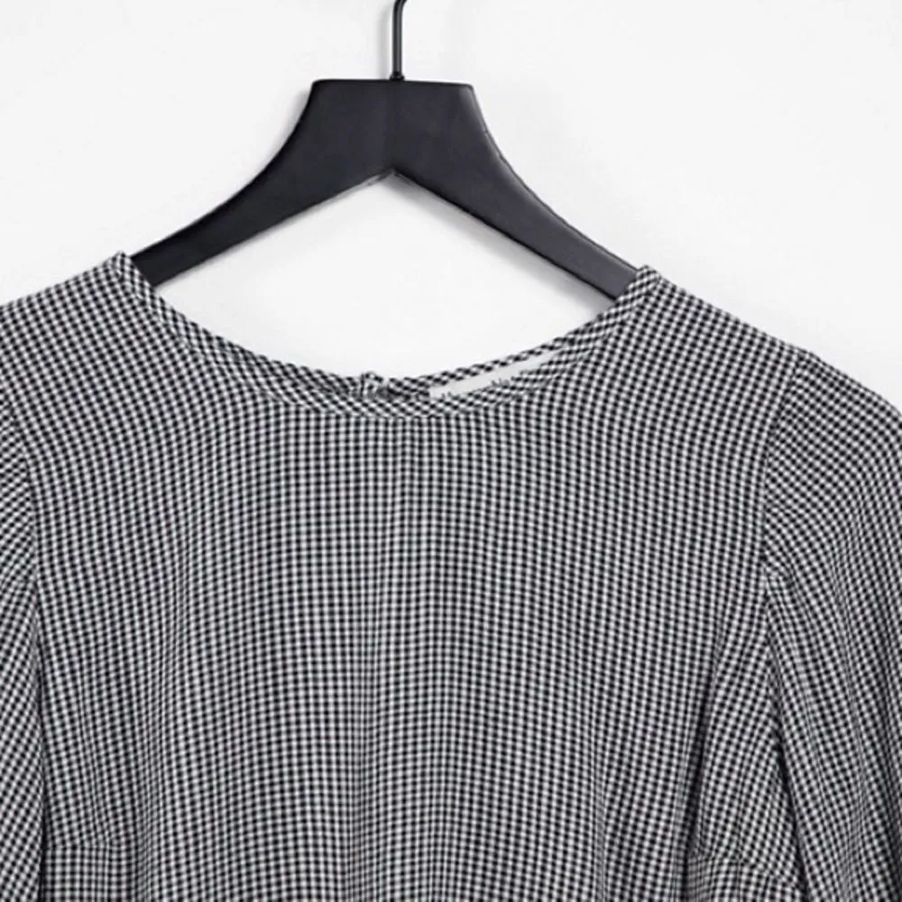 ✨A&F puff sleeve shirt in white check✨ - Image 4