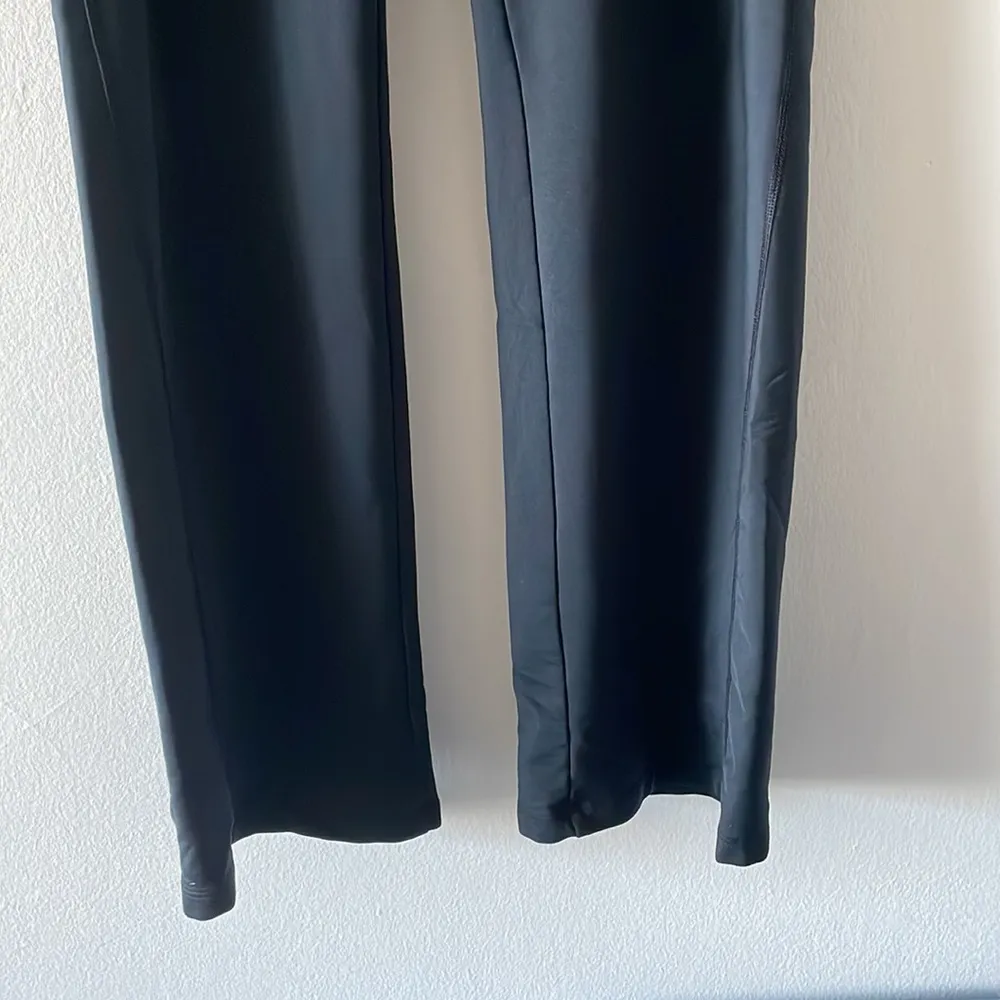 Under Armour Sweatpants Size M - Image 4