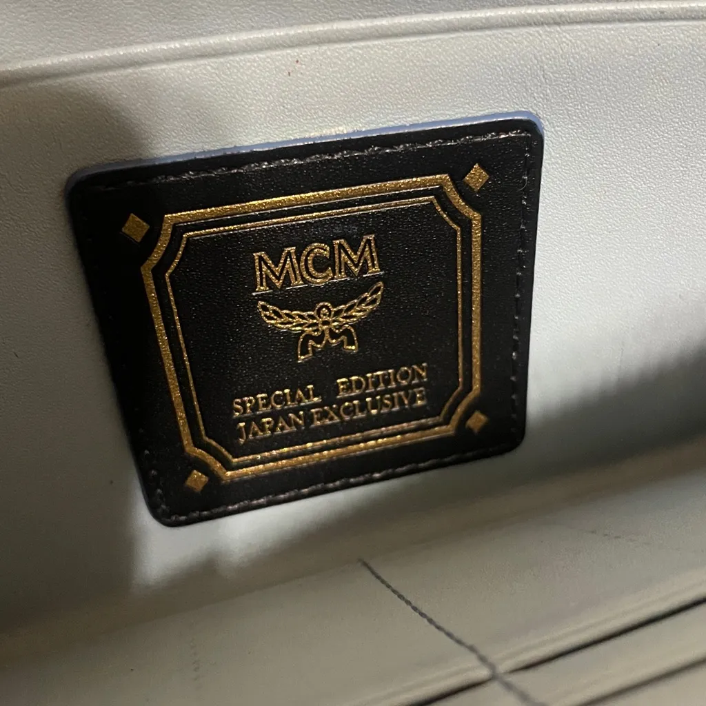 MCM Special Edition Japan Exclusive  Snake-Embossed Wallet - Image 10