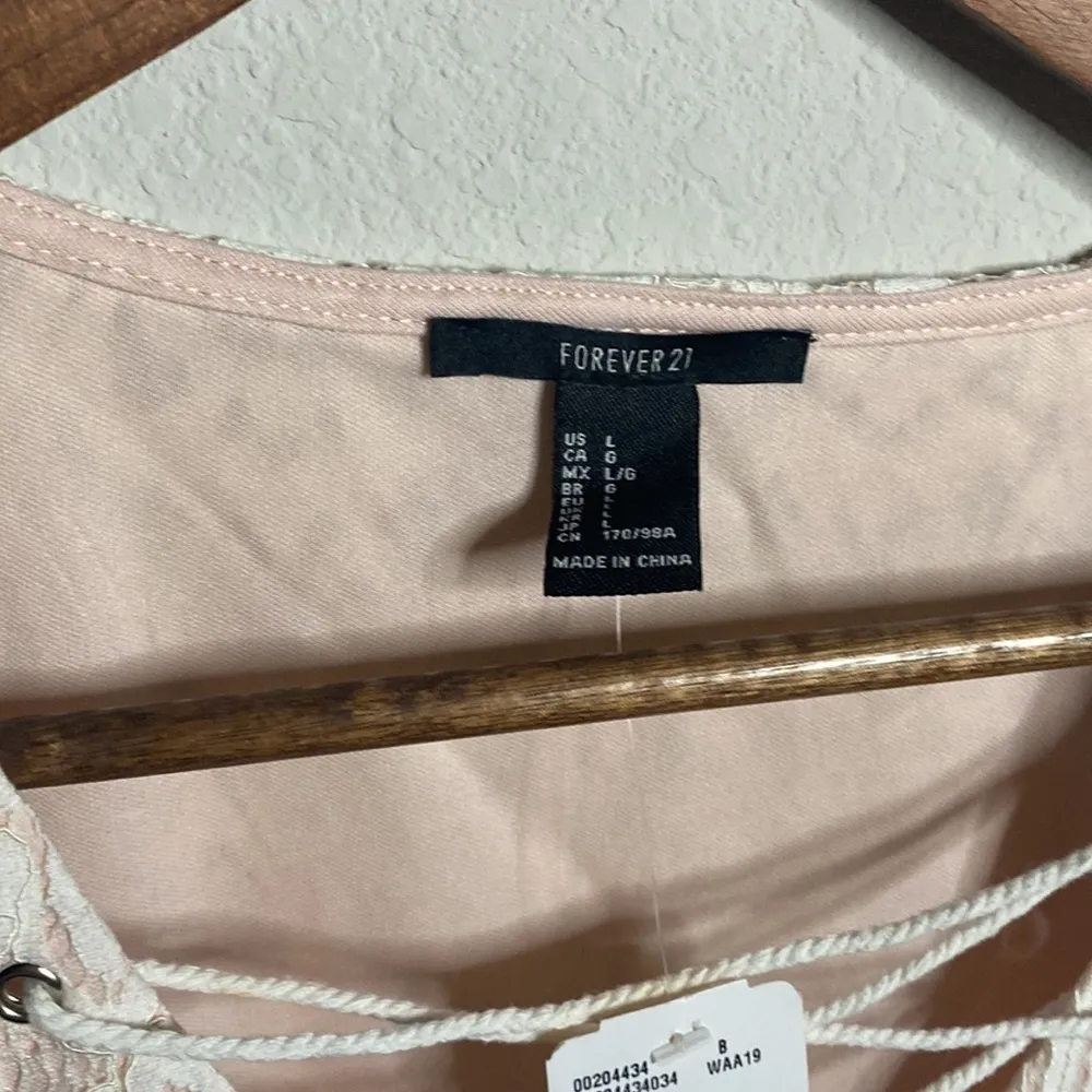 NWT Forever 21 White pink overlay Lace crop top cropped bohemian Size Large L - Image 3