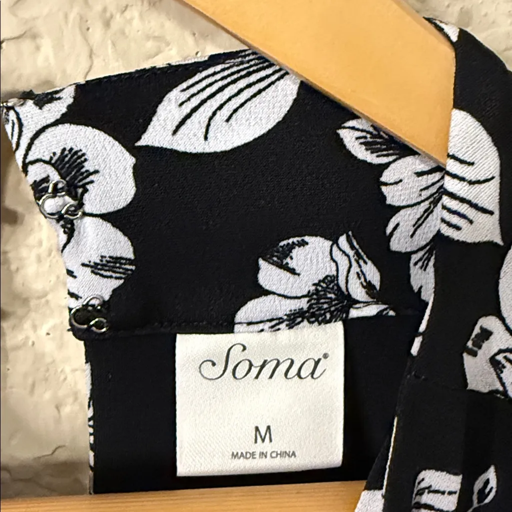Soma dress built in bra size medium - Image 2