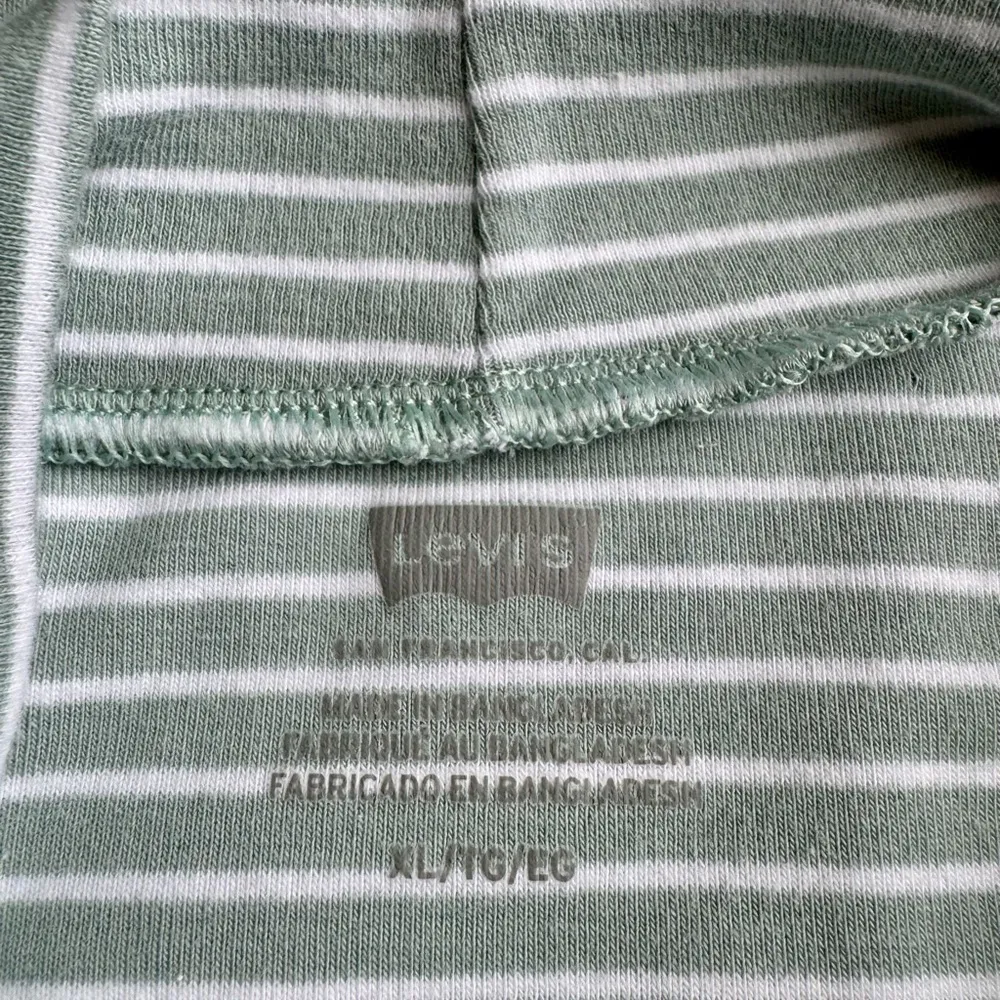 Women’s Levi’s Effortless Short Sleeve Striped Green Women's Top Size XL NWT - Image 9