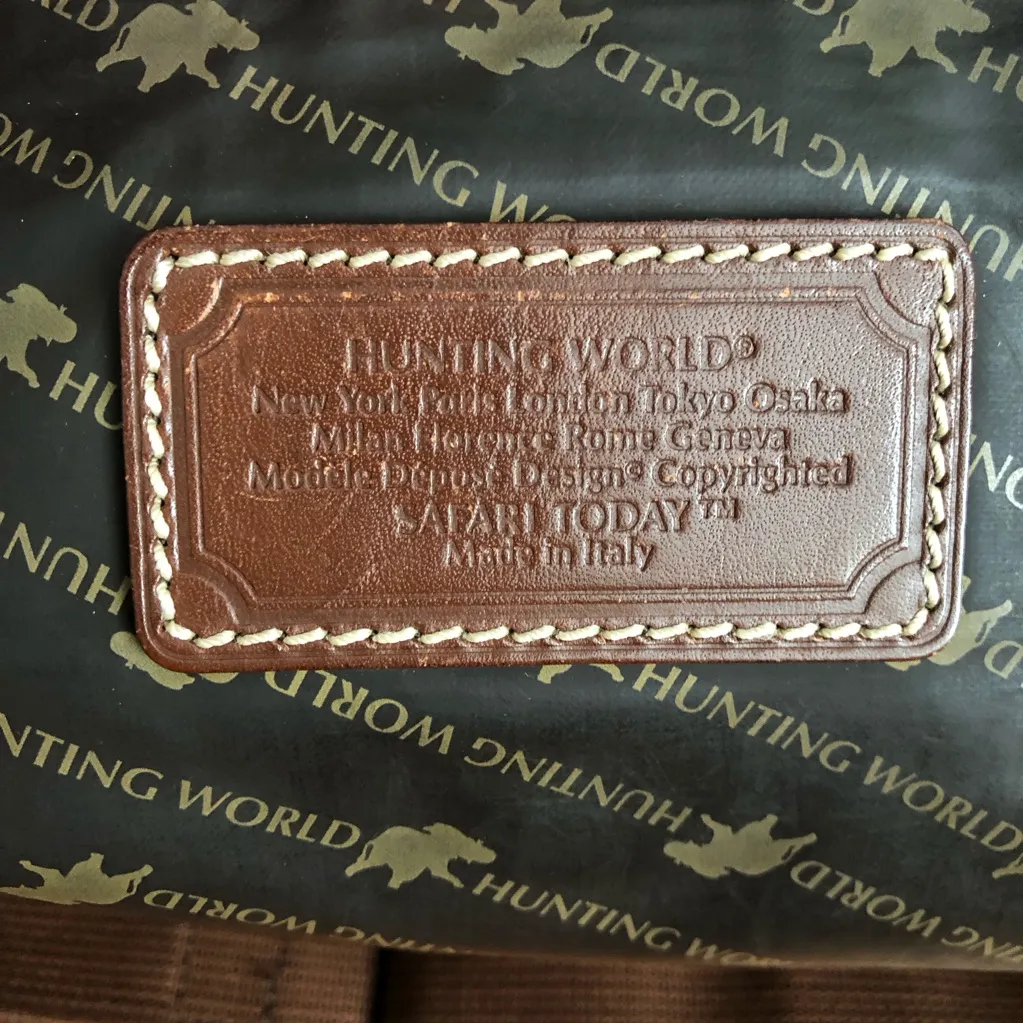 Hunting World Authentic RARE Shoulder Canvass Leather Brown Tan Messenger Bag - Image 8