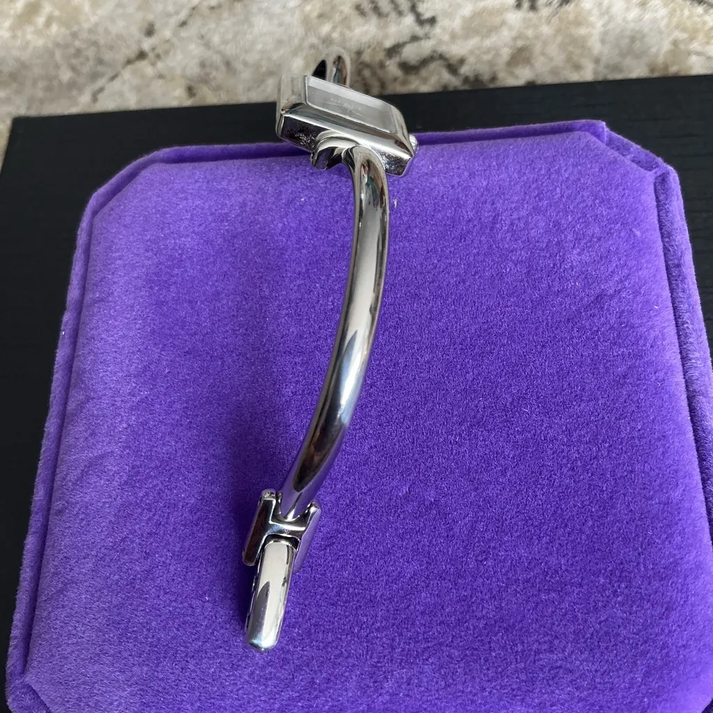 Authentic GUCCI bangle watch ❤️❤️❤️ - Image 7