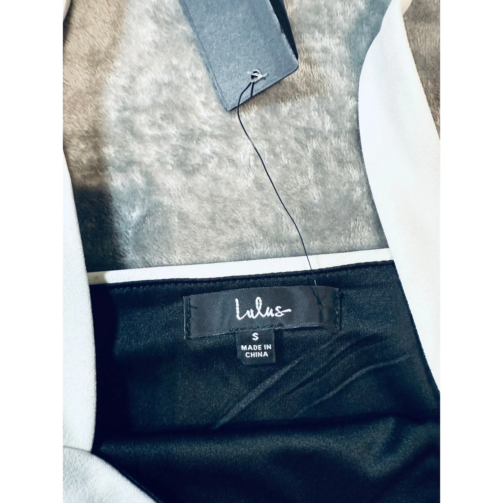 NWT Lulus Size Small Black White Crop Top Side Zip Causal Chic Modern Simplicity - Image 6