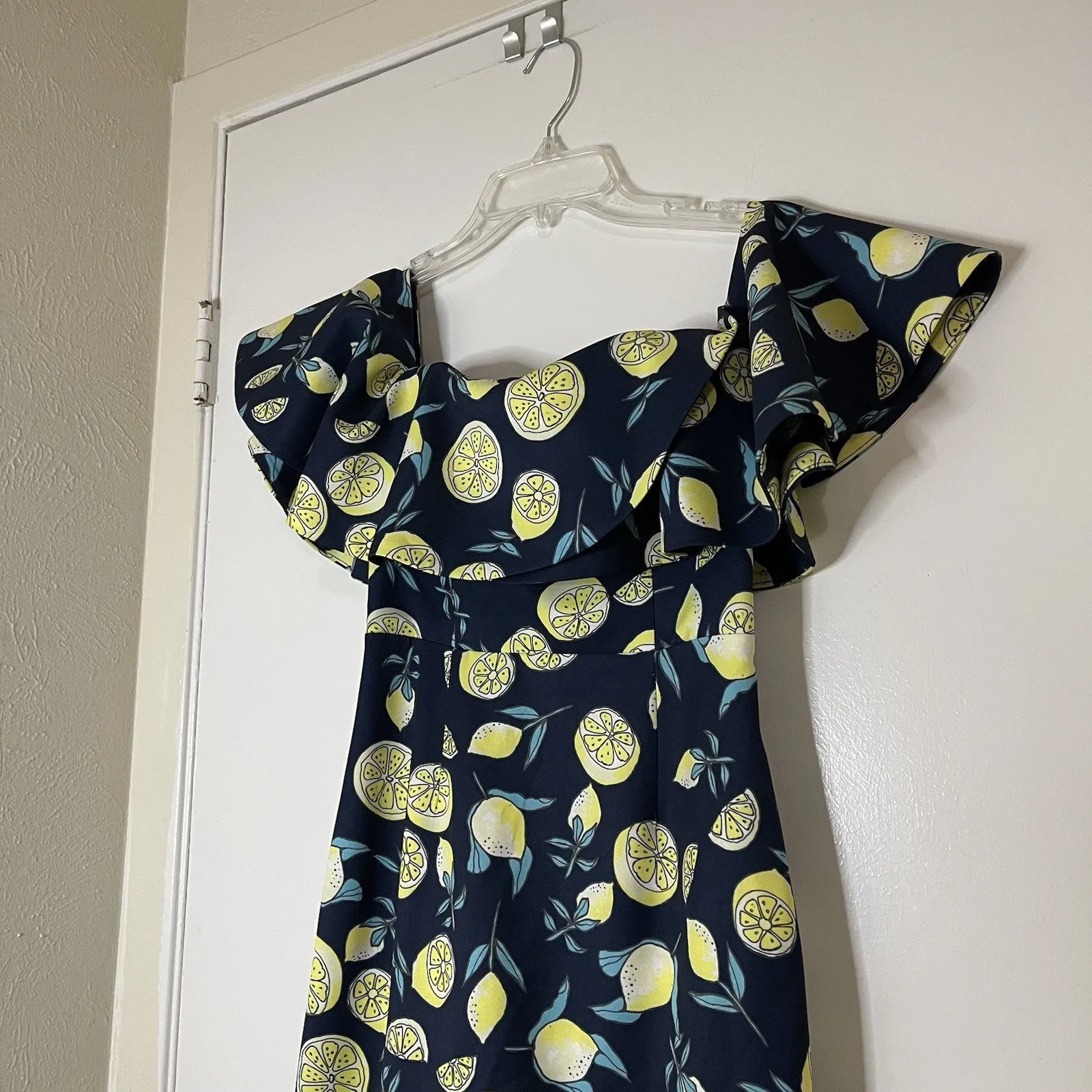 NEW! Fame and Partners Sasha Off the Shoulder Dress in Lemon Print size US 0 - Image 4